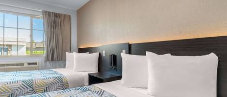 Een bureau, geluiddichte muren, gratis wifi, beddengoed