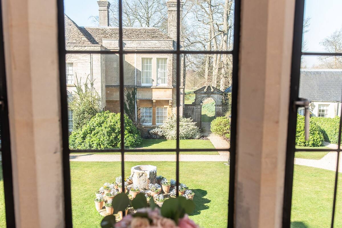 classic room | courtyard view