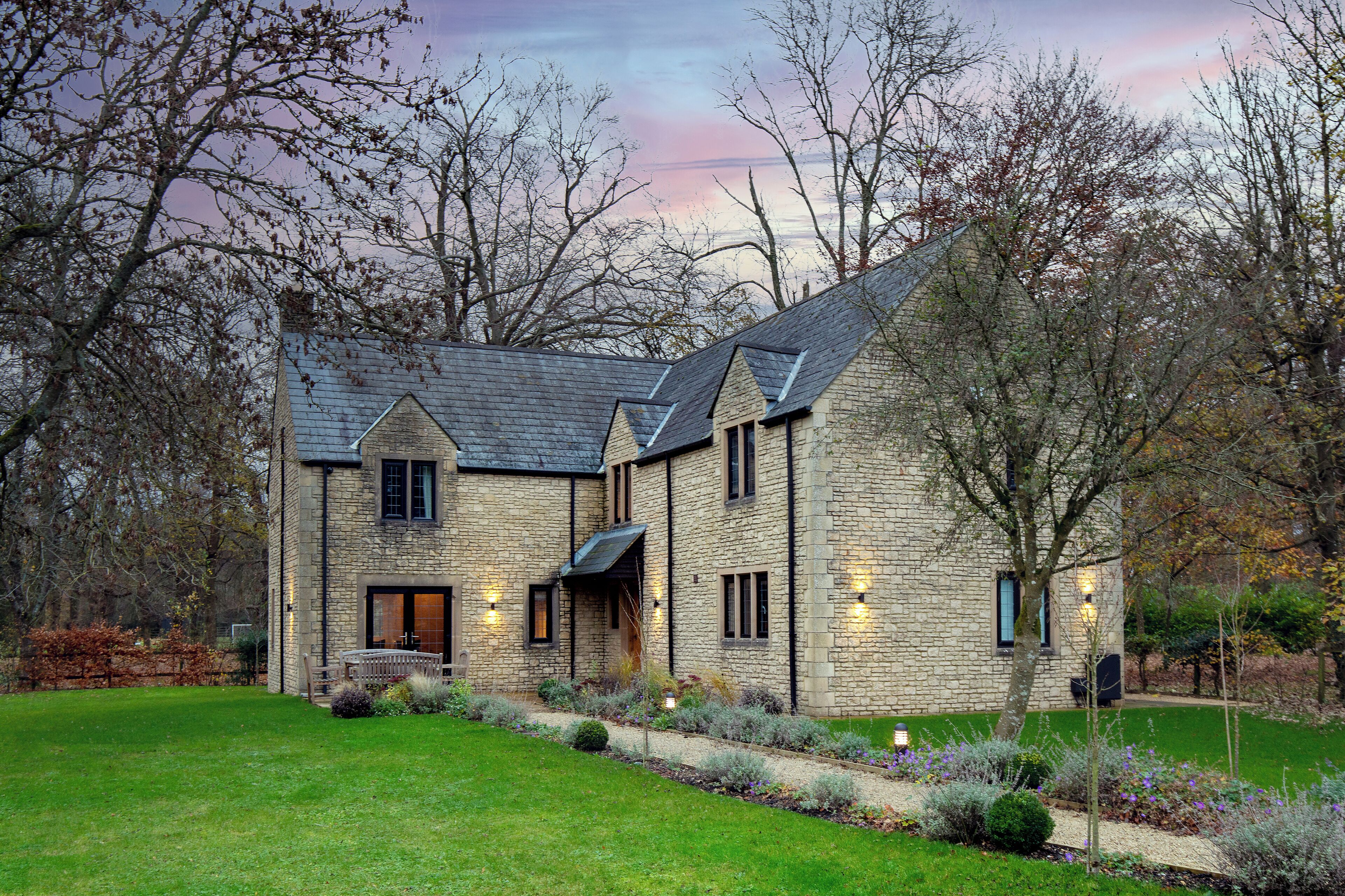 Grand 4 Bed Cottage, 3 double bedrooms and 1 twin bedroom | Hypo-allergenic bedding, in-room safe, individually decorated