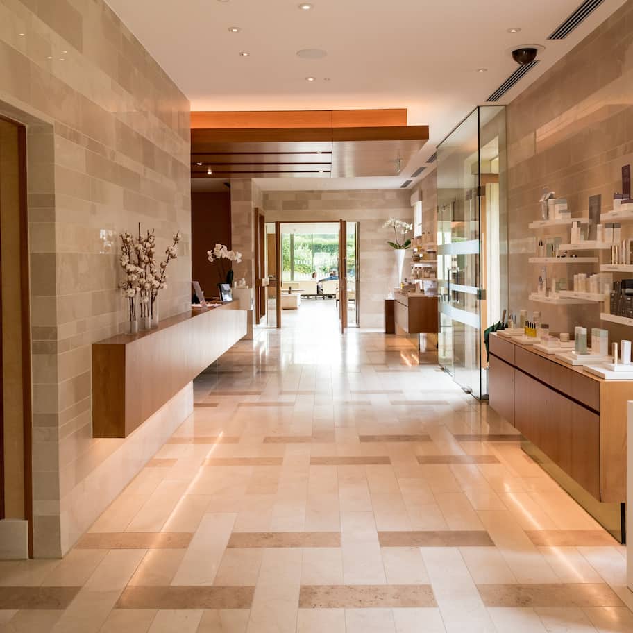 Couples treatment rooms, sauna, steam room, body treatments