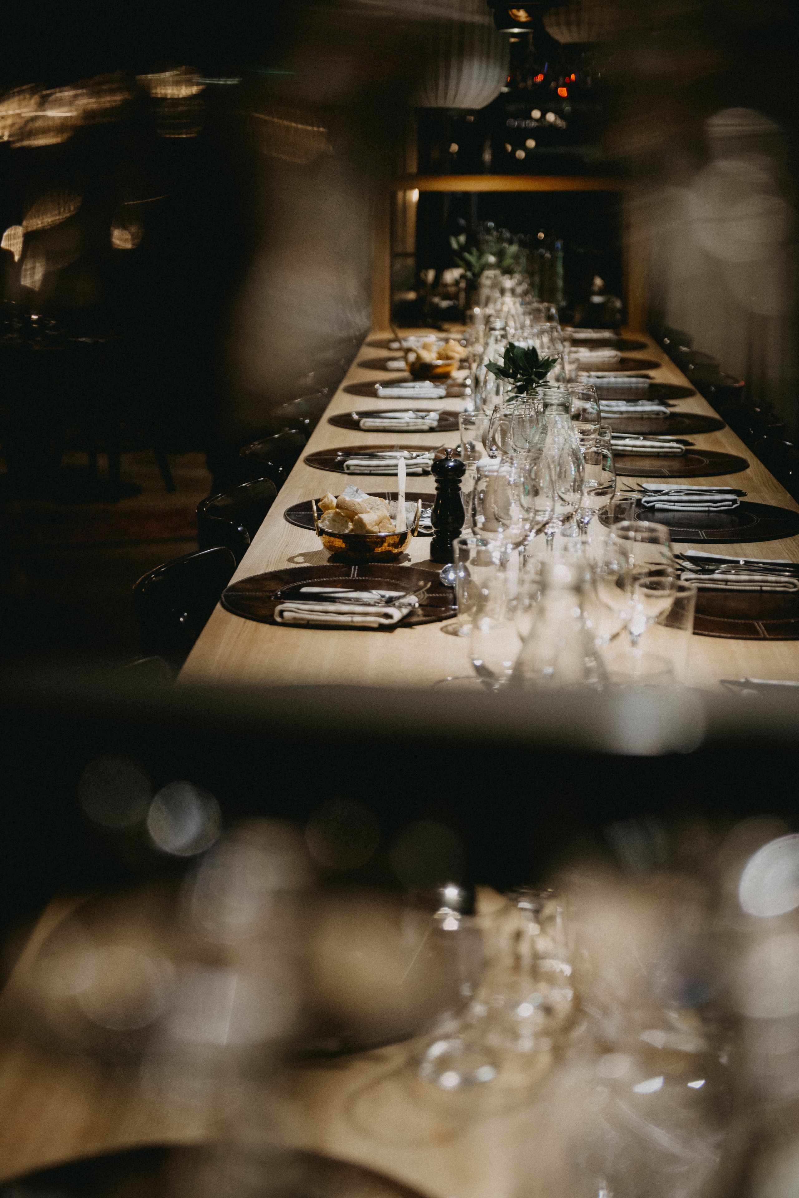 2 restaurants, lunch, dinner served; local cuisine