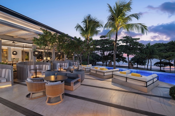Quầy bar trên bãi biển