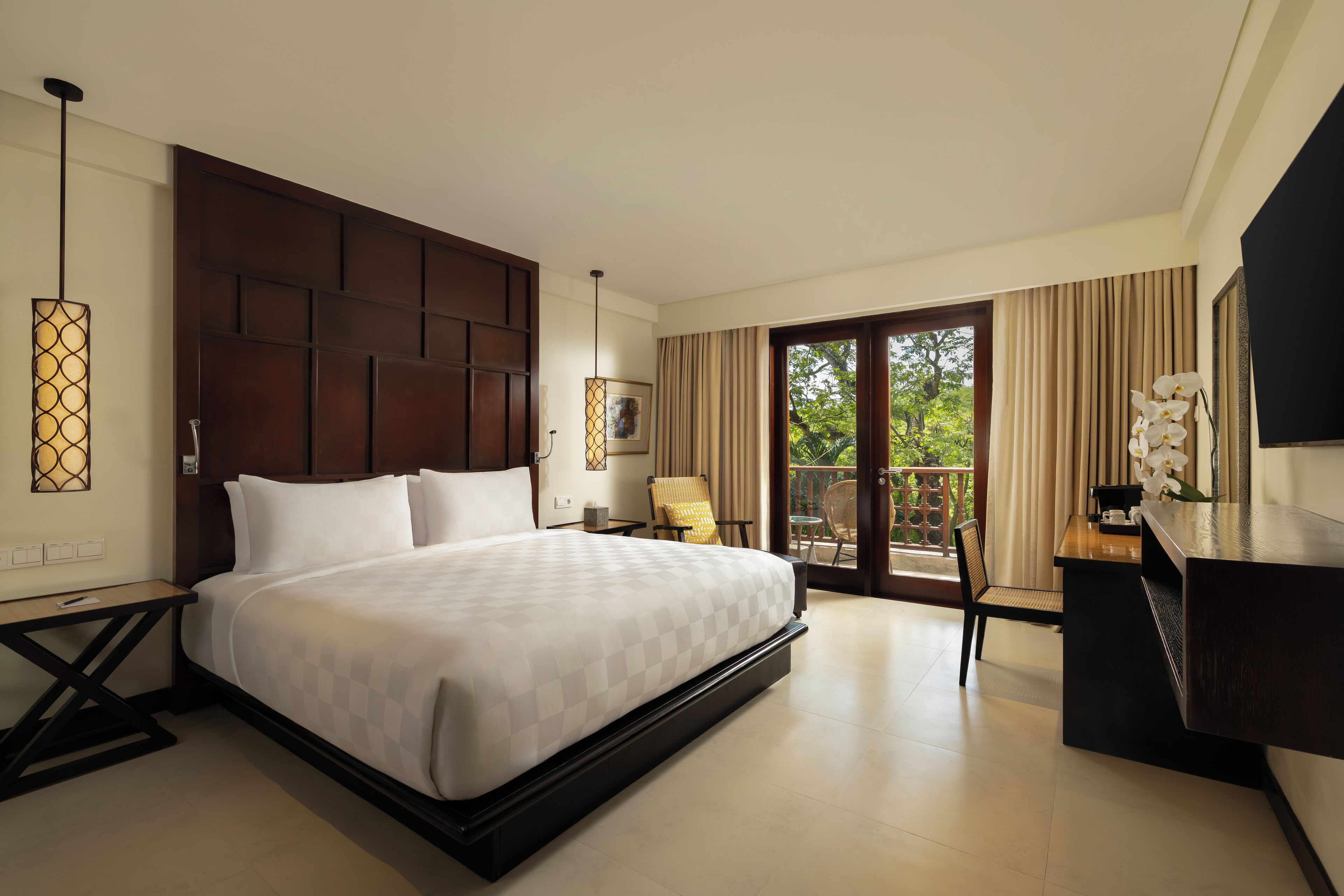 Deluxe-Zimmer | Hochwertige Bettwaren, Zimmersafe, Schreibtisch, Verdunkelungsvorhänge