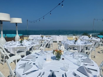 Reception area at Pier South Resort, Autograph Collection by Marriott