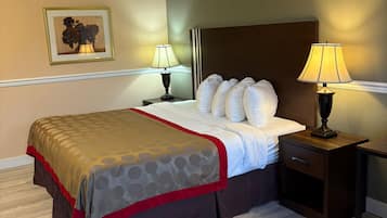 Deluxe Room, 1 King Bed | Desk, iron/ironing board, free WiFi, bed sheets