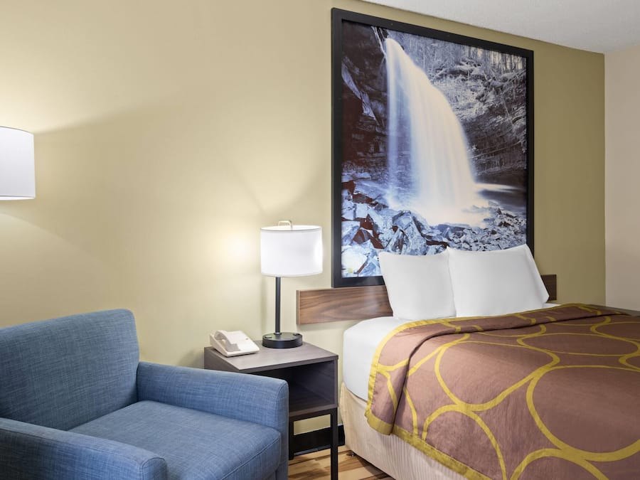 Desk, blackout drapes, iron/ironing board, free cribs/infant beds