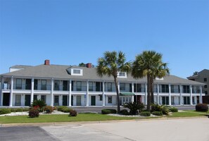 Exterior - Jameson Inn Douglas (Douglas)