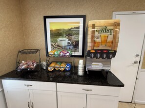 Free daily continental breakfast  - Baymont by Wyndham Eden (Eden)