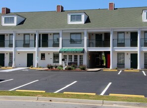 Exterior - Jameson Inns Oakwood (Oakwood)