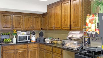 Free daily continental breakfast