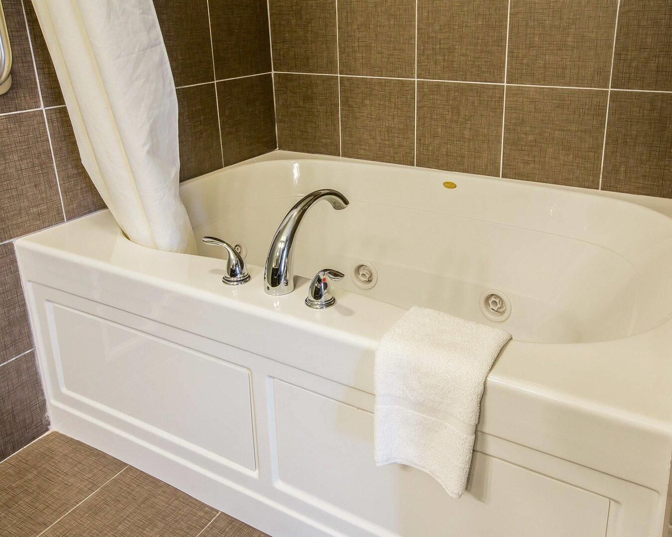 Studio Suite, Non Smoking | Desk, blackout drapes, iron/ironing board, free cribs/infant beds