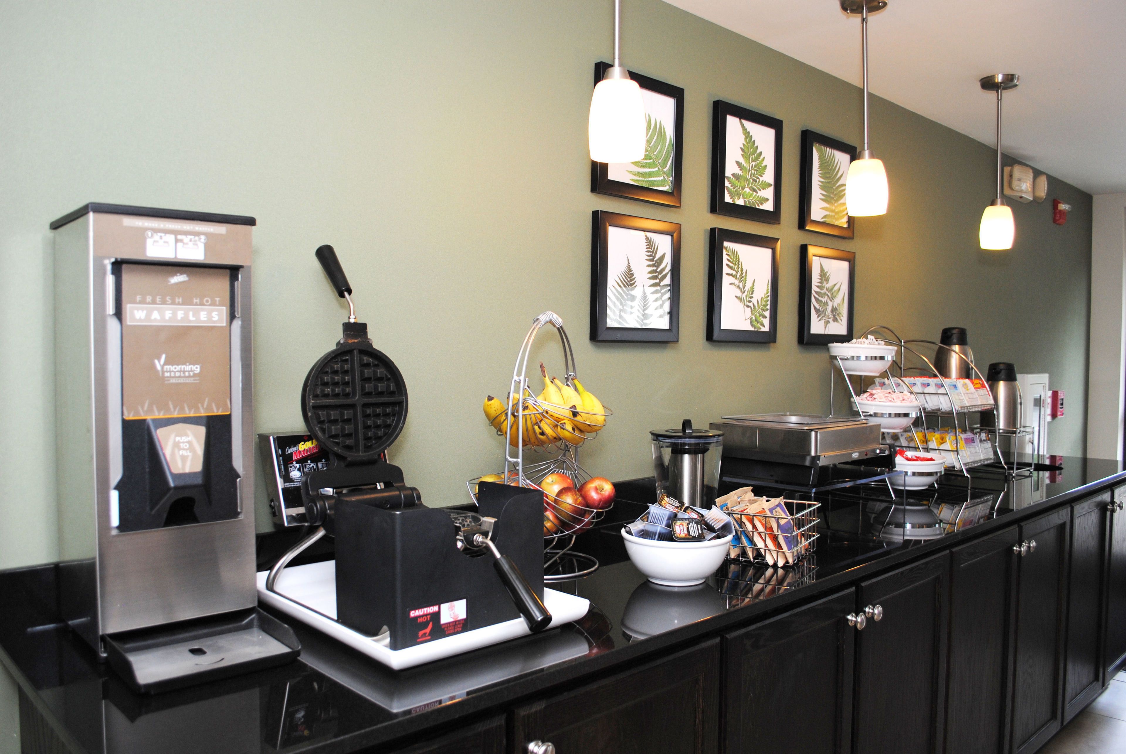 Free daily buffet breakfast 