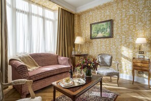 Ropa de cama de alta calidad y minibar