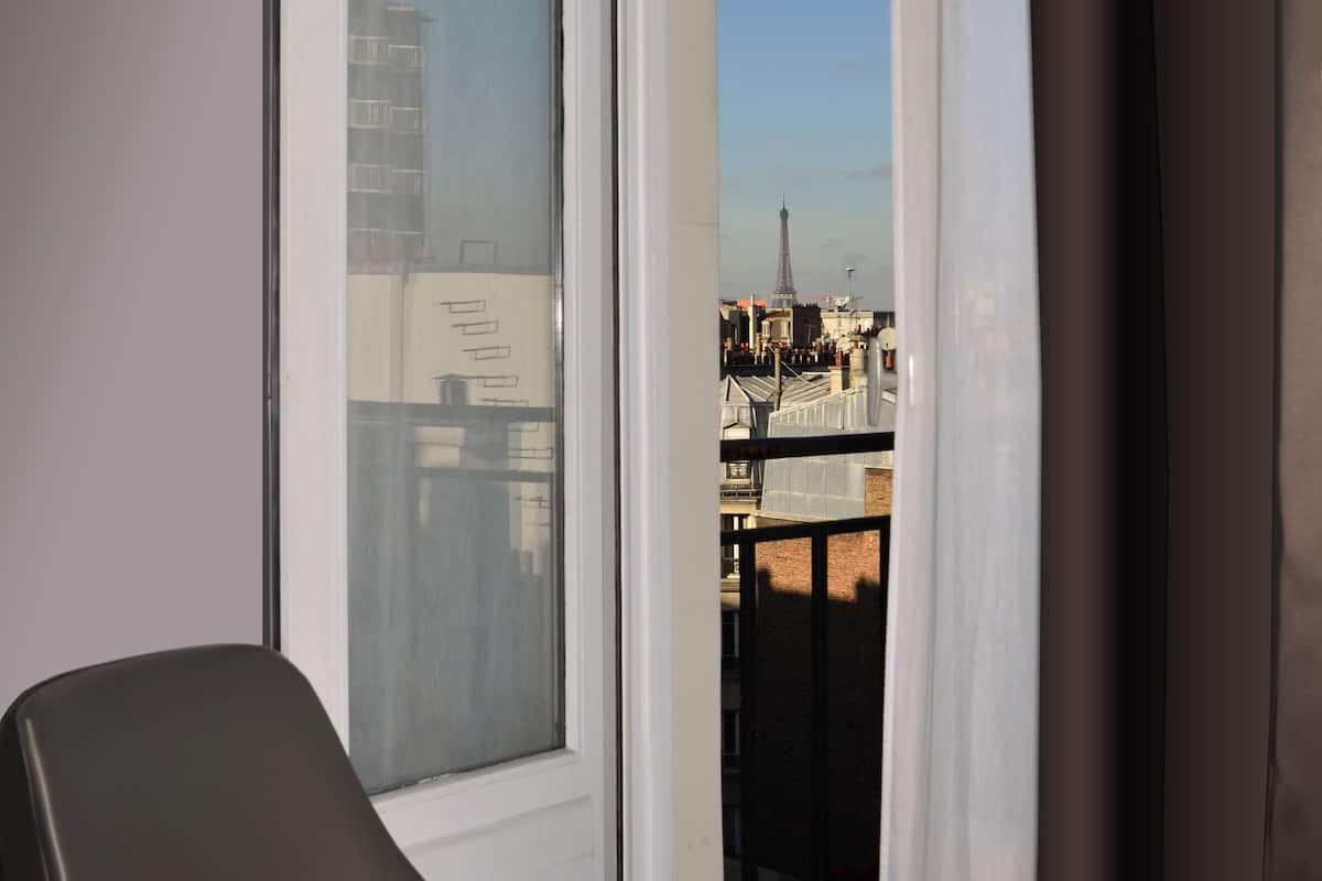 Chambre Triple Supérieure | Minibar, coffres-forts dans les chambres, bureau, chambres insonorisées