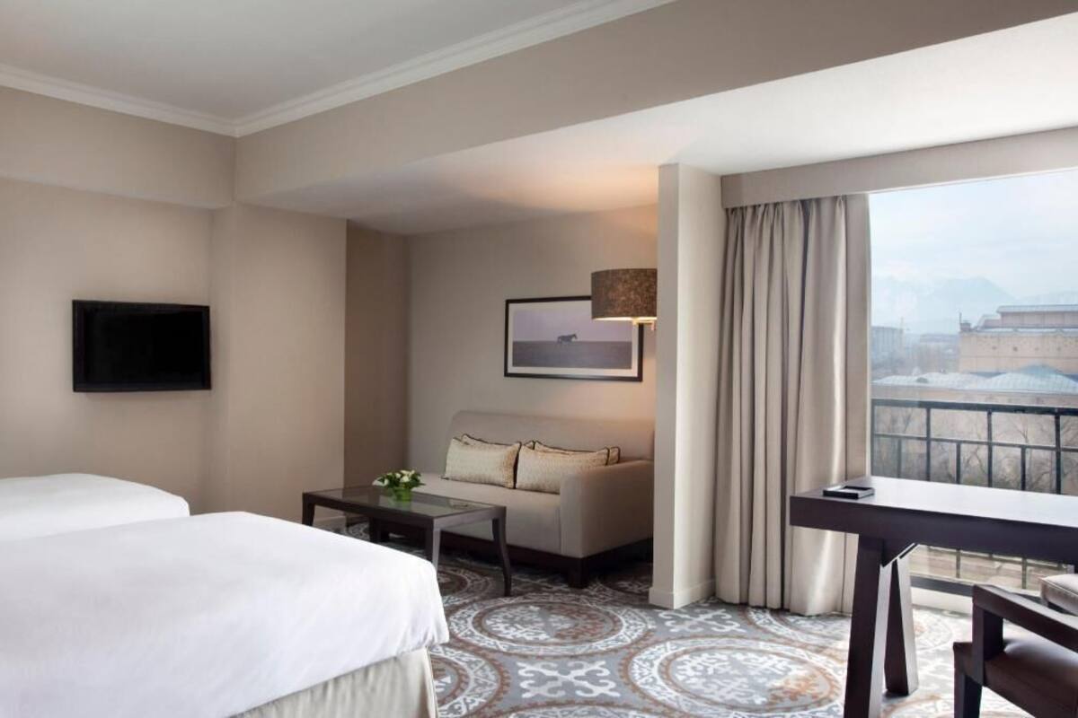 Minibar, in-room safe, desk, soundproofing