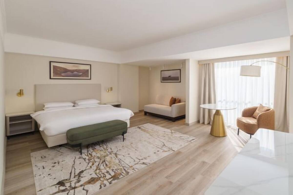 Minibar, in-room safe, desk, soundproofing