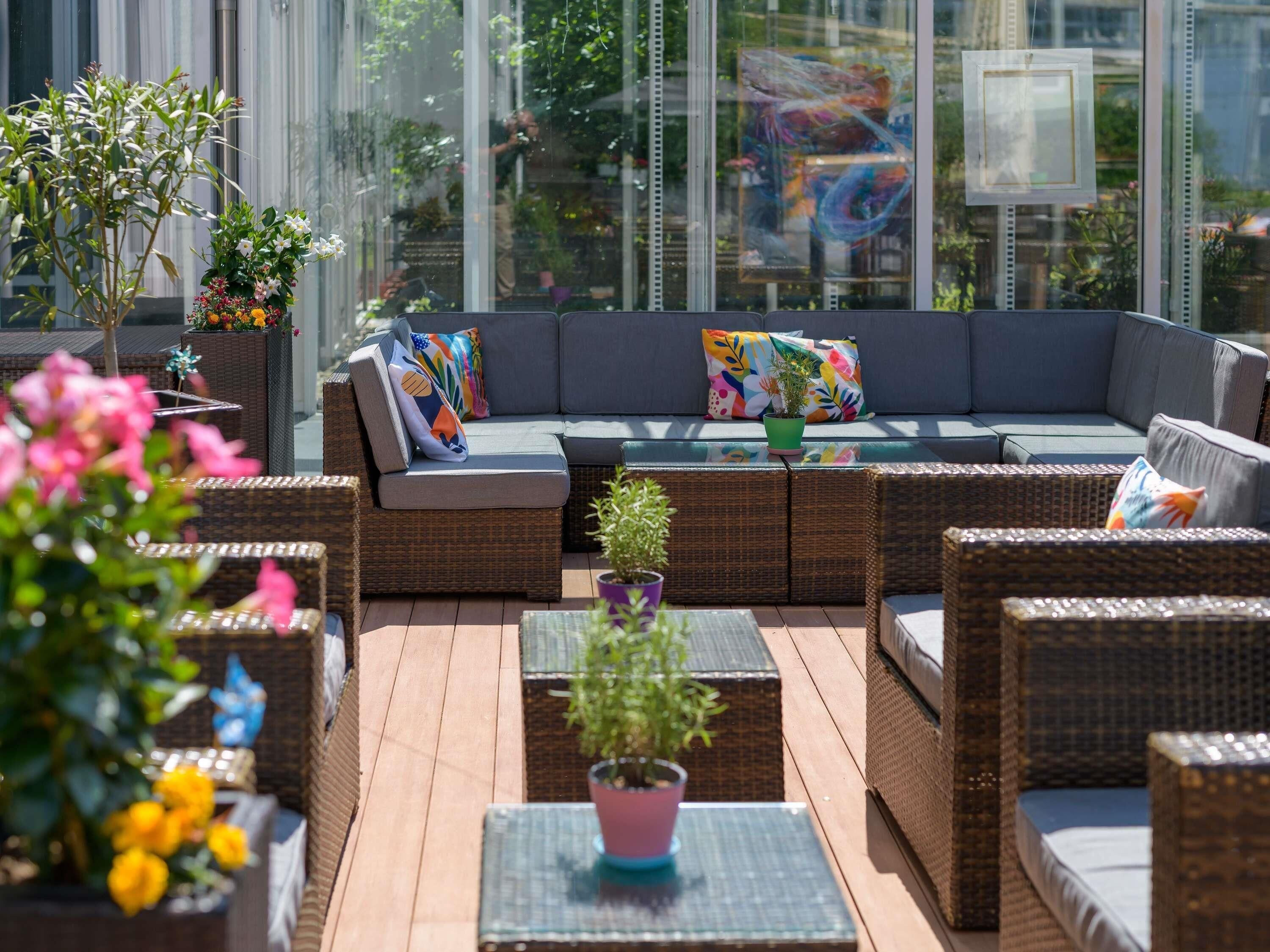 Abendessen, internationale Küche, Blick auf den Garten 