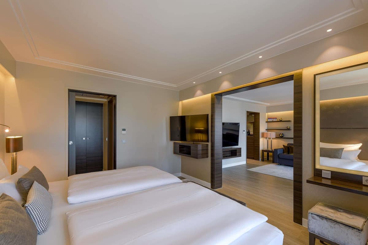 Superior Suite | 1 bedroom, hypo-allergenic bedding, minibar, in-room safe
