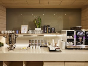 Buffet déjeuner (29 EUR par personne)