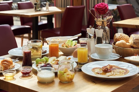 Desayuno bufé gratuito y diario. Riessersee Hotel