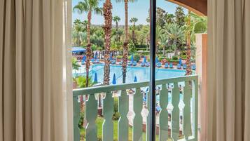 Pemandangan dari bilik