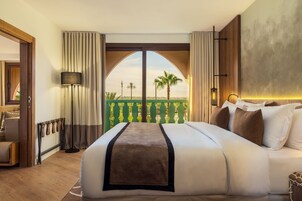 Ropa de cama hipoalergénica y minibar 