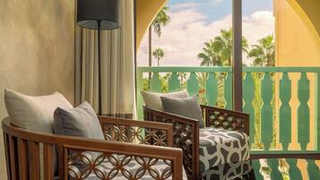 Ropa de cama hipoalergénica y minibar