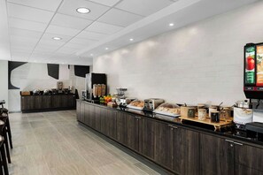Café da manhã continental grátis todos os dias