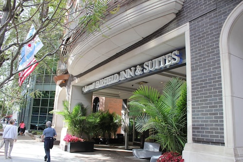 Fairfield Inn & Suites Chicago Downtown / Magnificent Mile