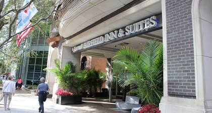 Fairfield Inn & Suites Chicago Downtown / Magnificent Mile