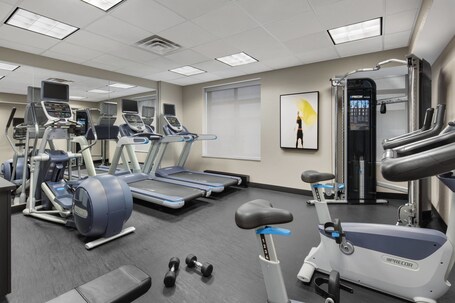 Fairfield Inn Suites Chicago Downtown Magnificent Mile - Image 5