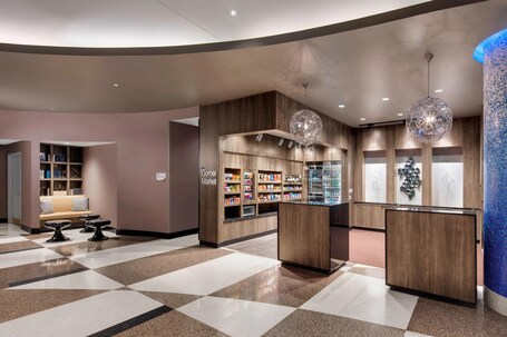 Fairfield Inn Suites Chicago Downtown Magnificent Mile - Image 3