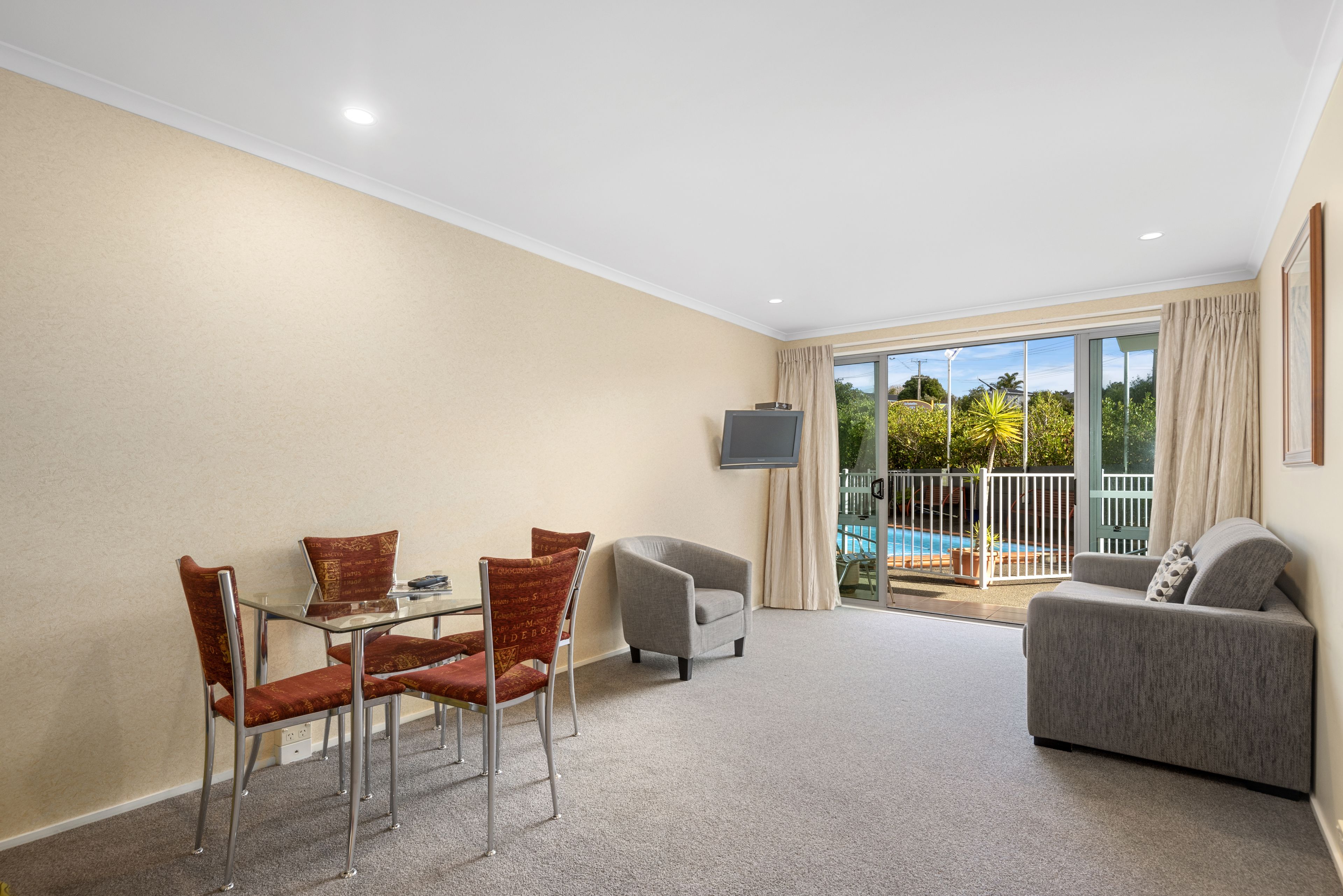 Photo - Aristotles North Shore