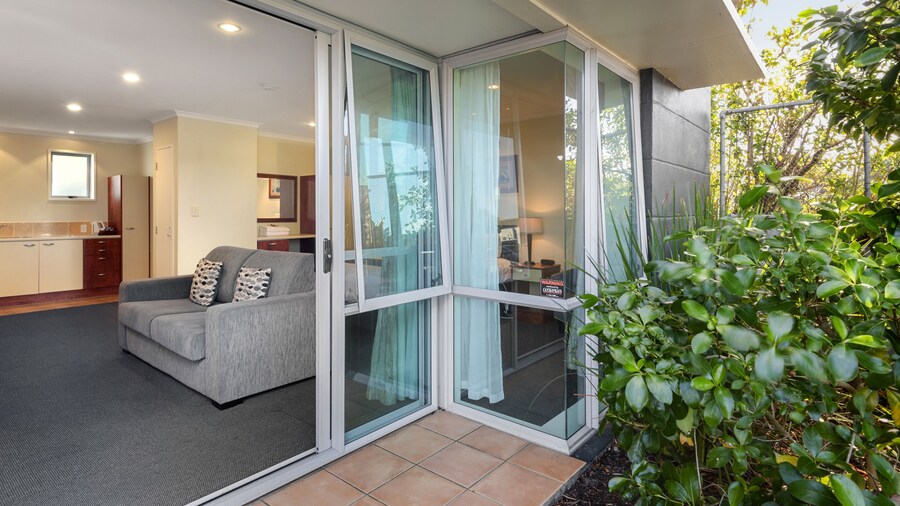 Aristotles North Shore