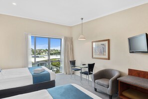 Fer et planche à repasser, Wi-Fi gratuit, draps fournis