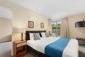 Suite – executive (King Spa) | Strykejern/-brett, wi-fi (inkludert) og sengetøy