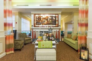 Lobby - Hilton Garden Inn Jacksonville Airport (Jacksonville)