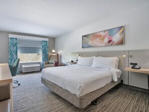 Select Comfort beds, in-room safe, desk, blackout curtains - Hilton Garden Inn Jacksonville Airport (Jacksonville)