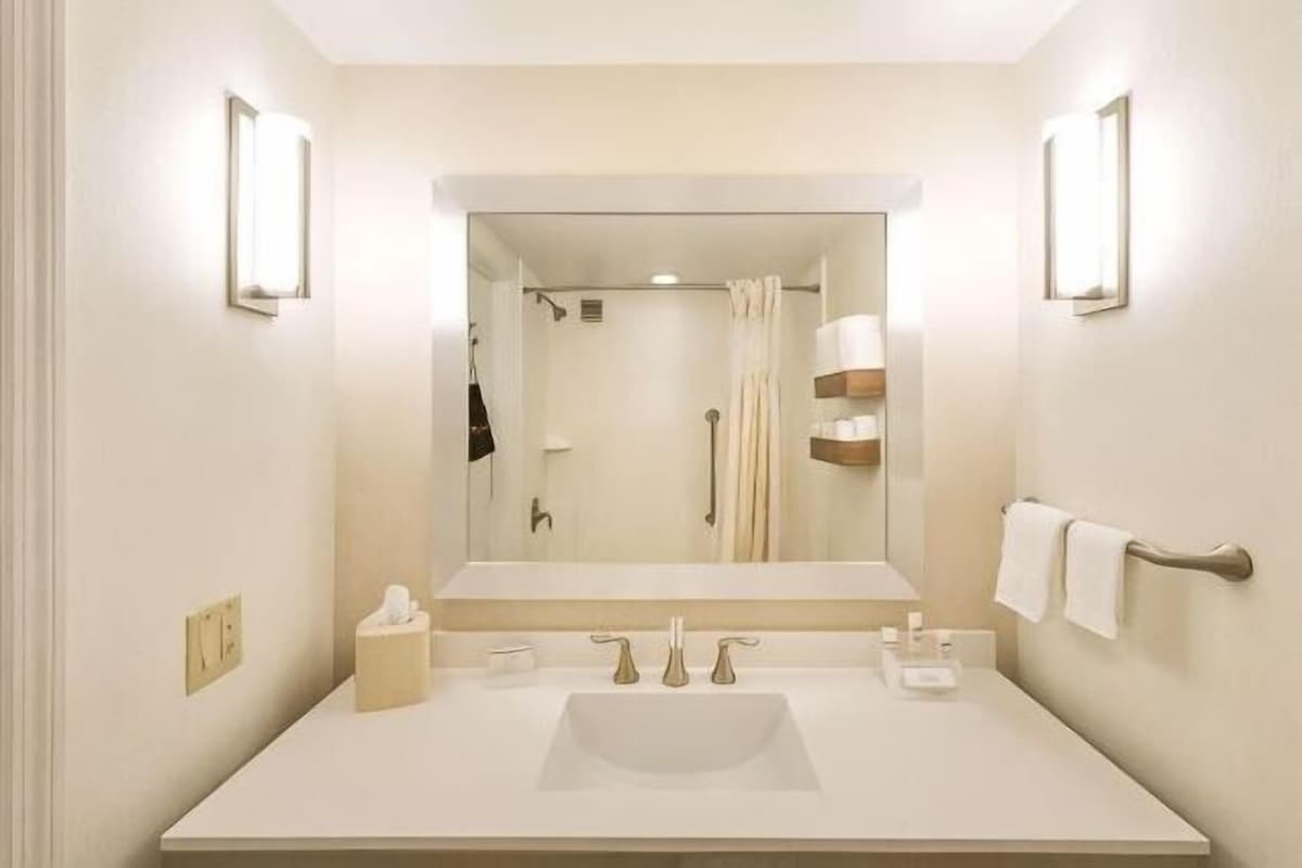 Bagno | Combinazione doccia/vasca, set di cortesia gratuito, asciugacapelli