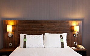 20 bedrooms, premium bedding, desk, laptop workspace