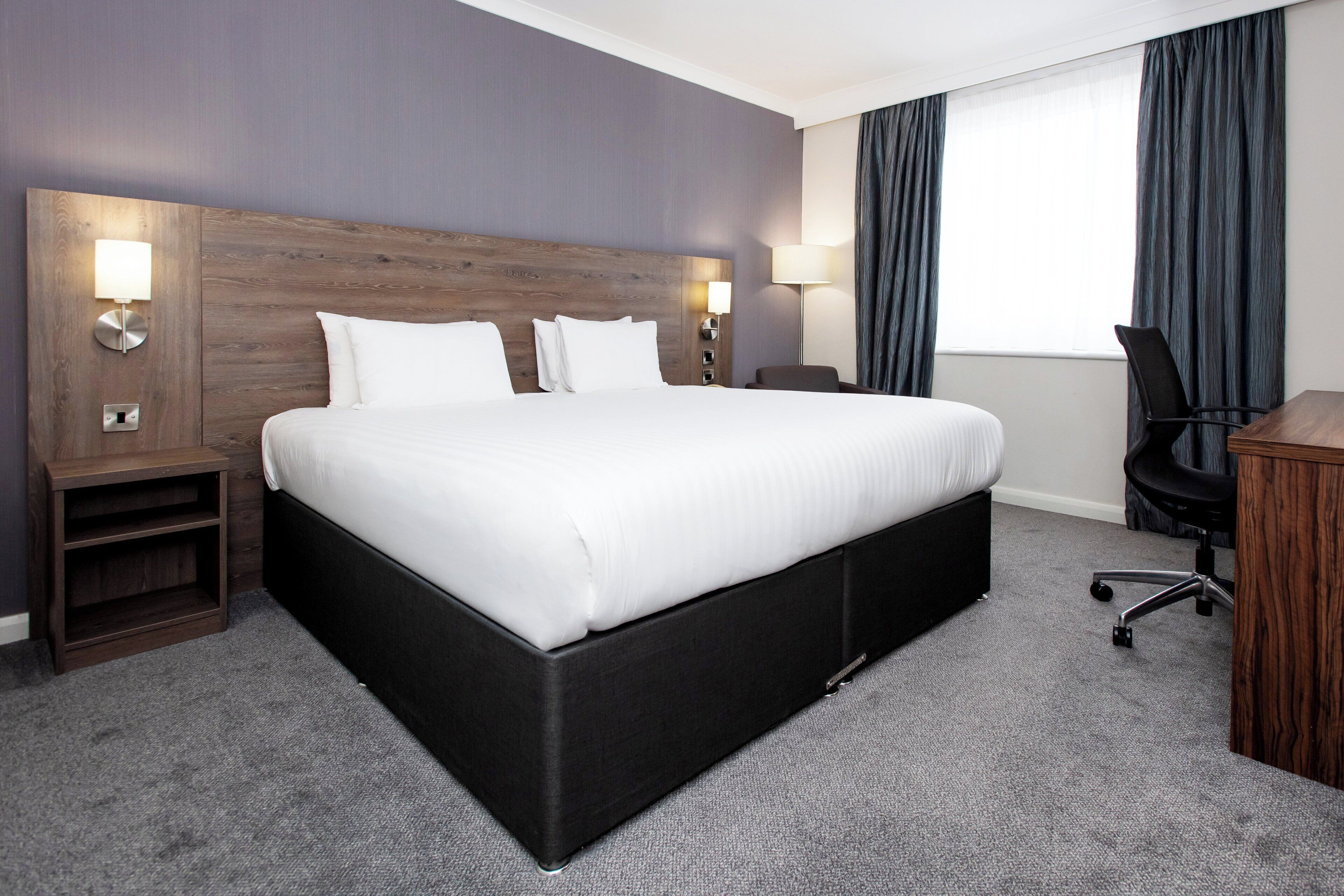 Habitació estàndard, 1 llit de matrimoni gran | 20 dormitoris, roba de llit d'alta qualitat i escriptori 