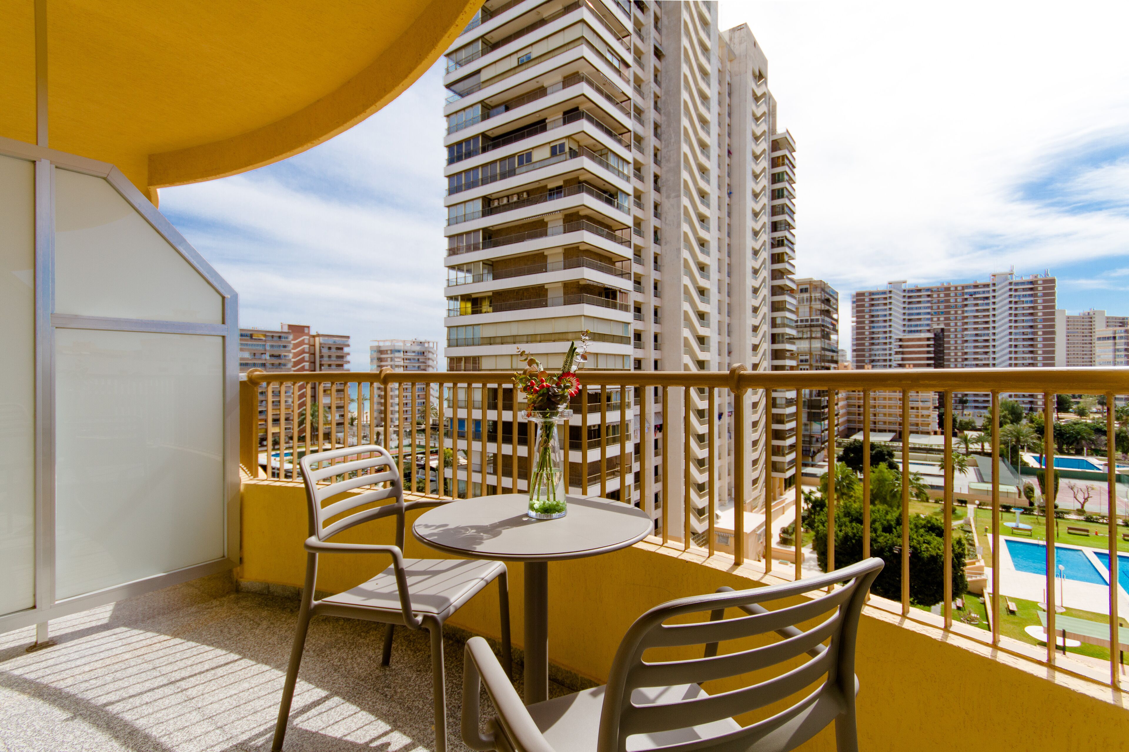 Värdeförvaringsskåp på rummet, skrivbord, gratis wi-fi och sängkläder