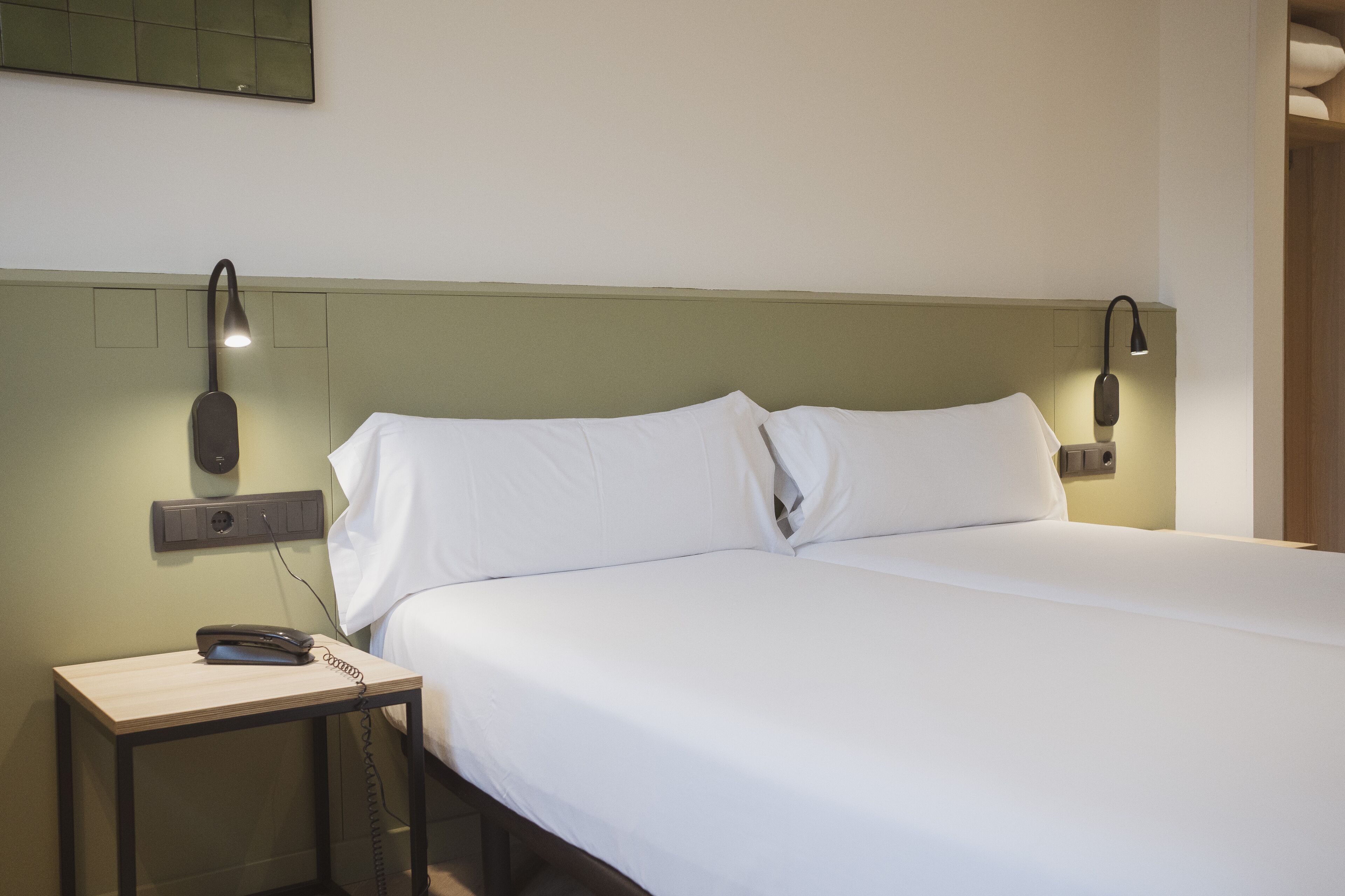 double room (new style) | desk, free wifi, bed sheets