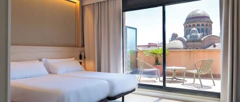 Bureau, Wi-Fi gratuit, draps fournis