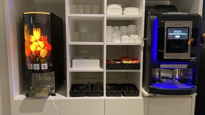 Päivittäinen buffetaamiainen (11 EUR per henkilö)