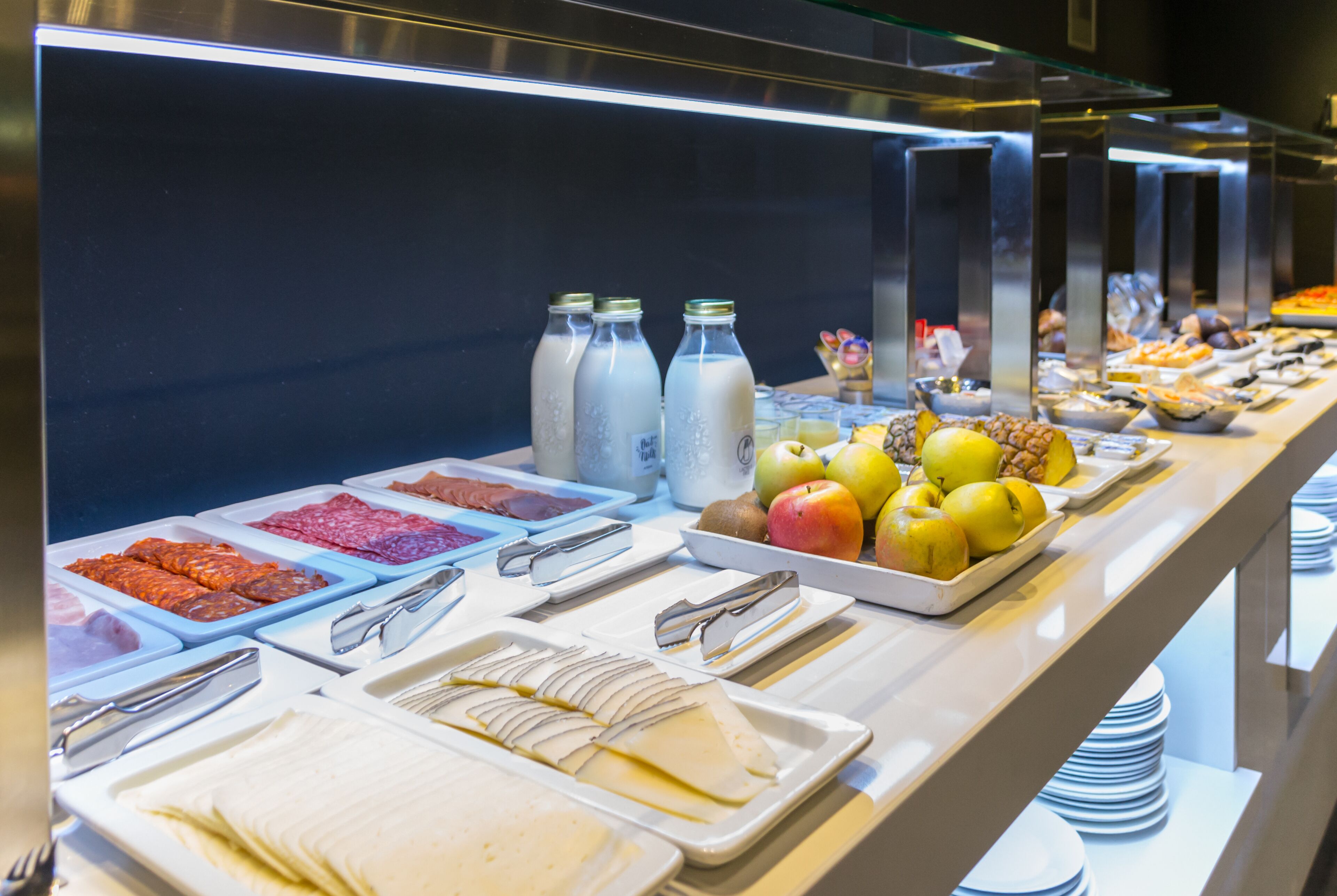 daily buffet breakfast (eur 11 per person)