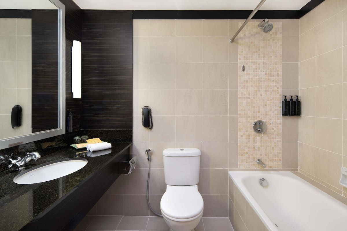 1 bedroom, in-room safe, desk, blackout curtains