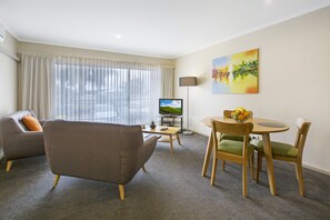 Apartment, Accessible | Living area
