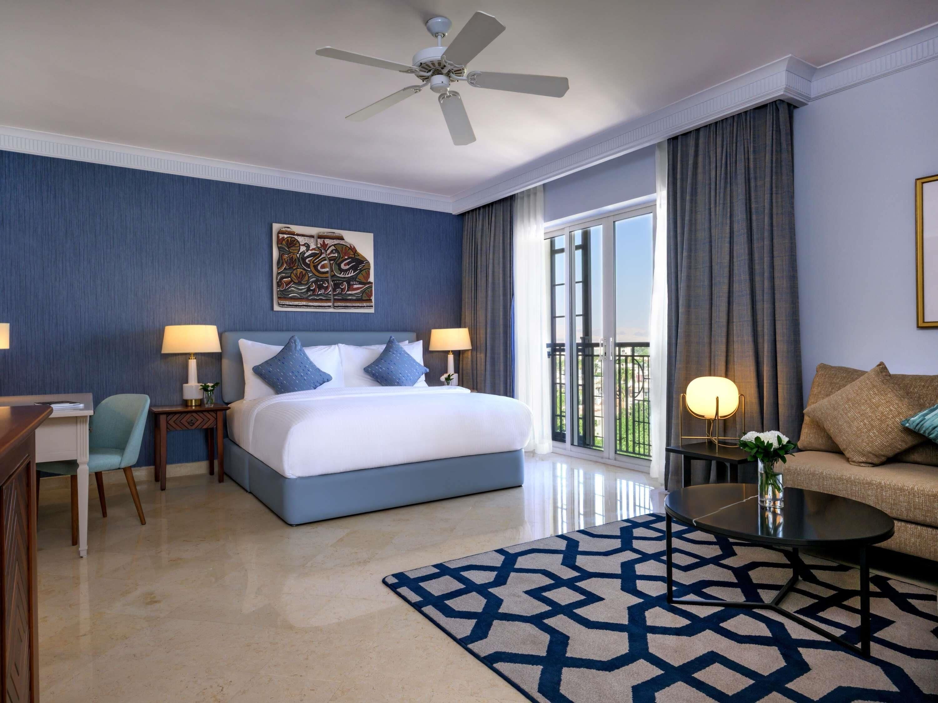 Suite Business | Caja fuerte, escritorio, espacio para trabajar con un portátil