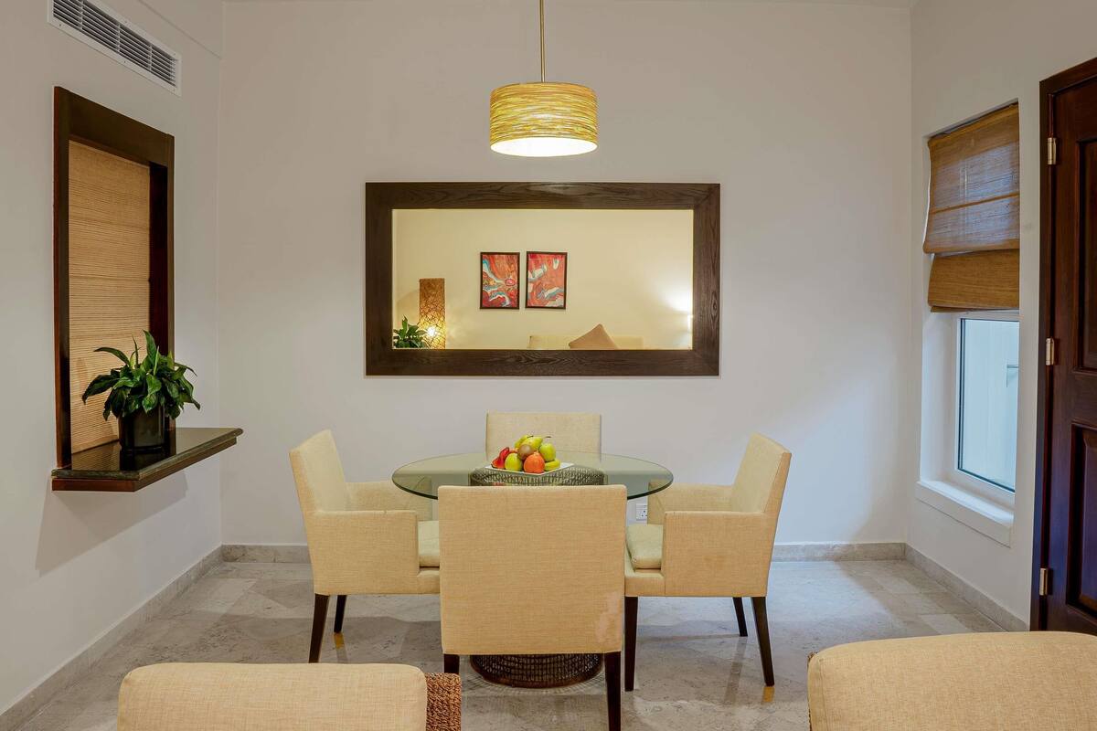 1 chambre, coffre-fort, bureau